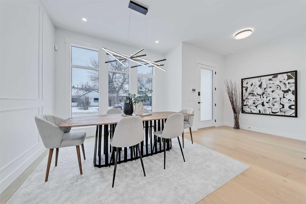 Picture for 422 14 Avenue NE