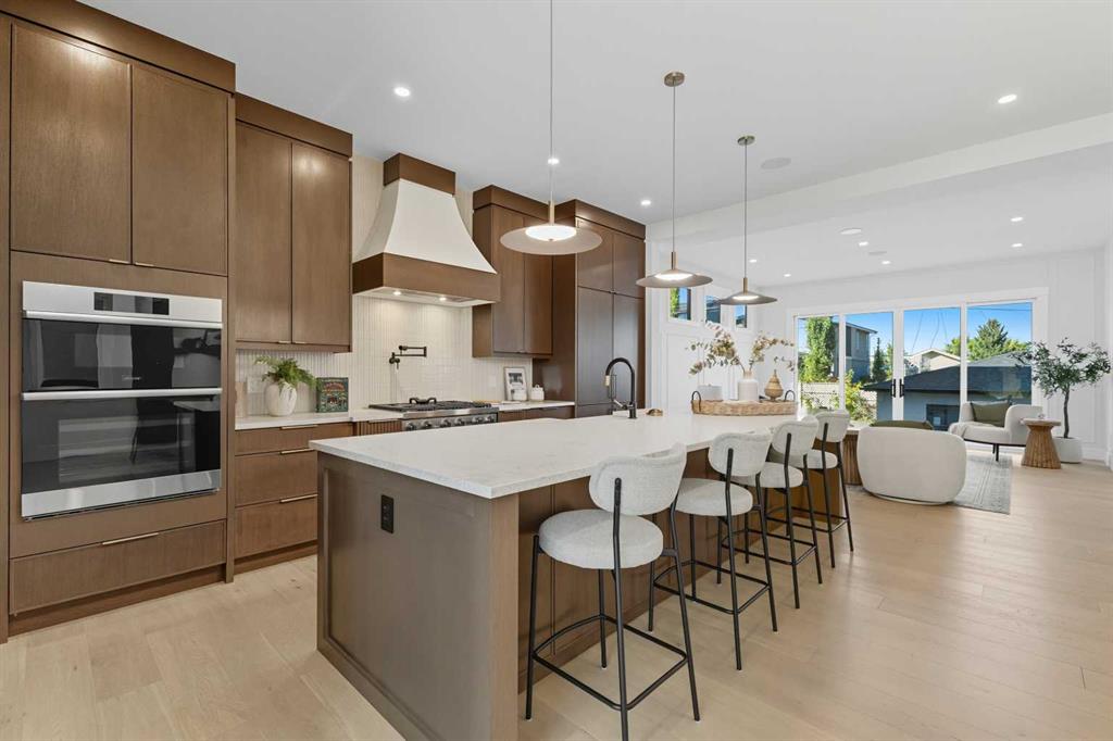 Picture for 2122 29 Avenue SW