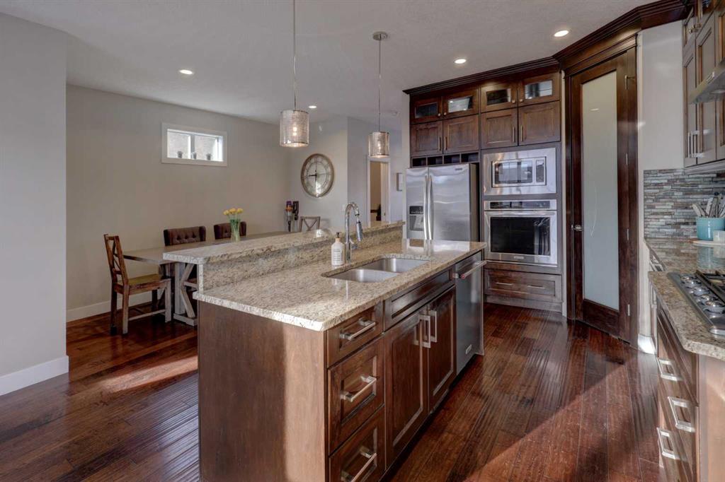 Picture for 1721 20 Avenue NW