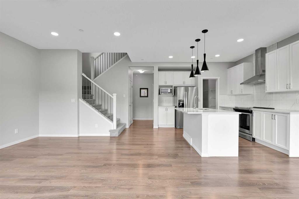 Picture for 106 Lucas Crescent NW