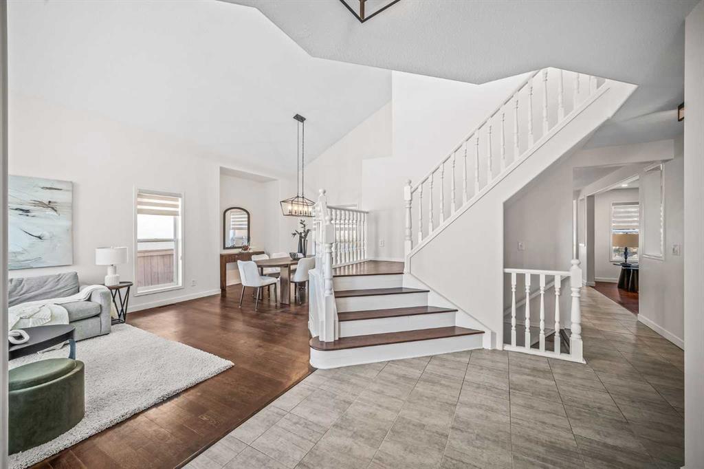 Picture for 95 Sierra Madre Crescent SW