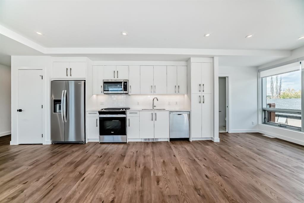 Picture for 201, 110 18A Street NW