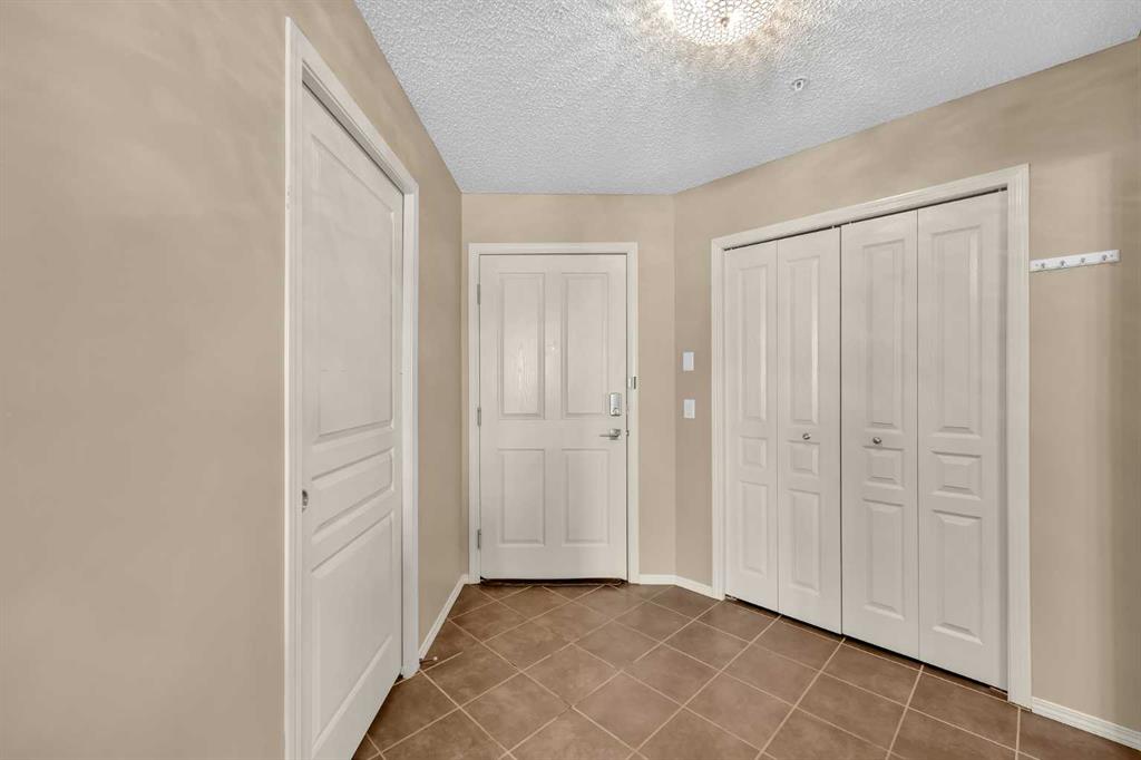 Picture for 110, 380 Marina Drive 