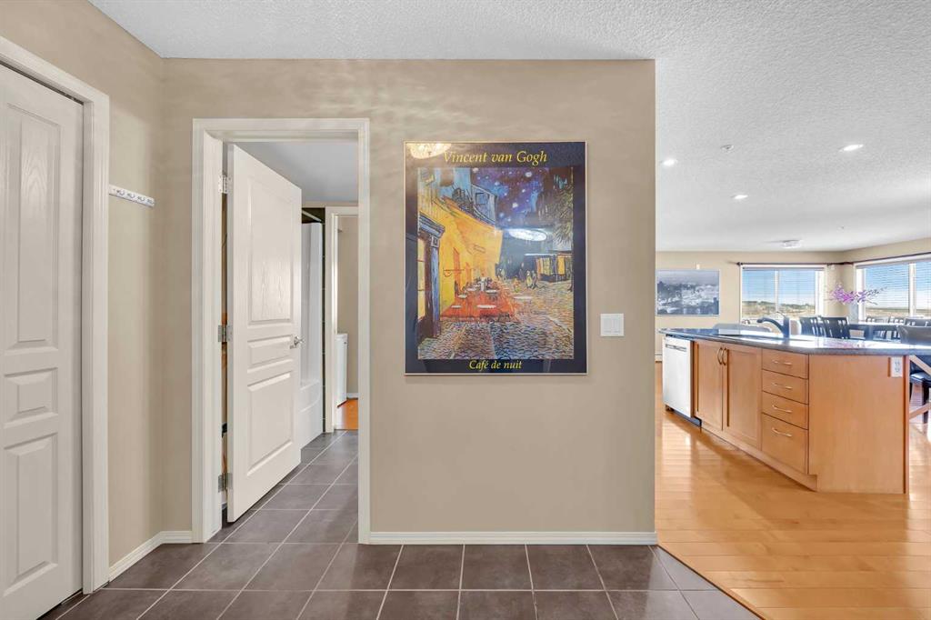 Picture for 110, 380 Marina Drive 