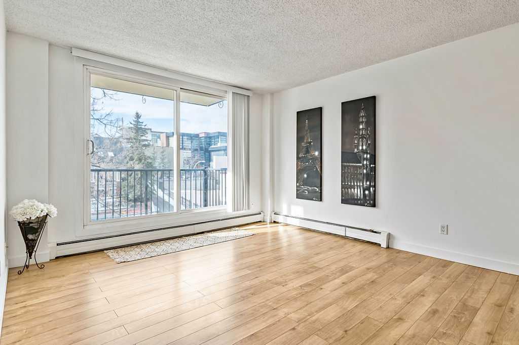 Picture for 402, 2220 16A Street W