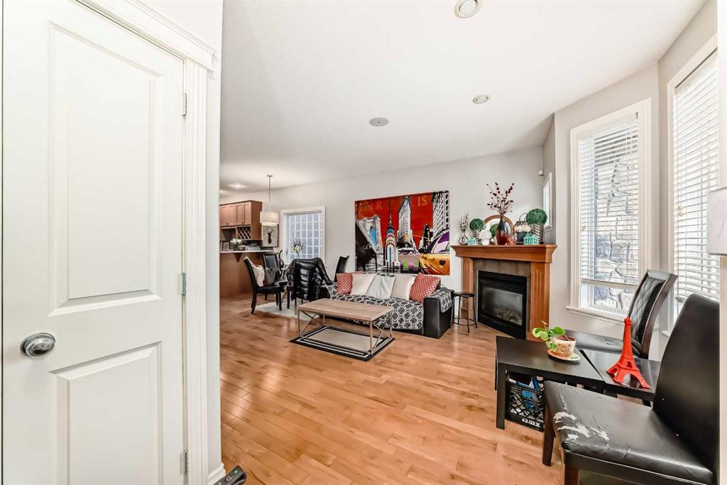 Picture for 1, 710 56 Avenue SW