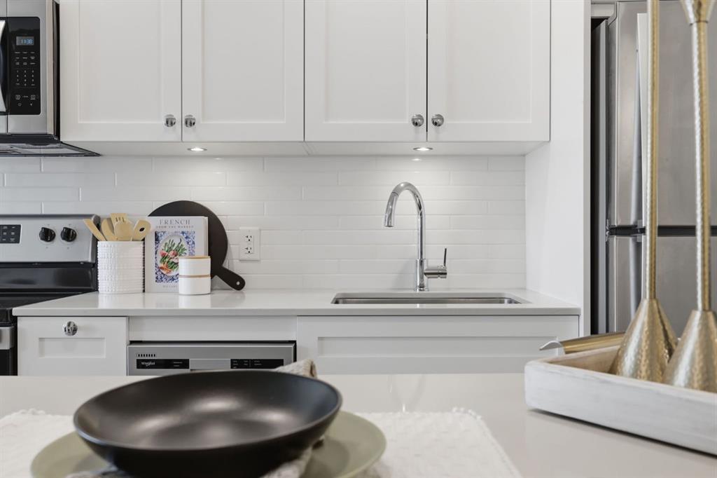 Picture for 1214, 123 4 Street NE