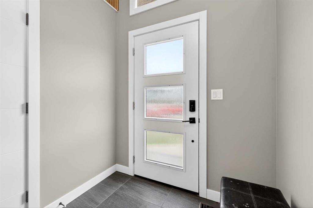 Picture for 125 Saddlefield Crescent NE