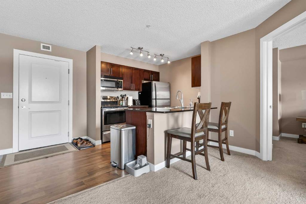 Picture for 4317, 403 Mackenzie Way SW