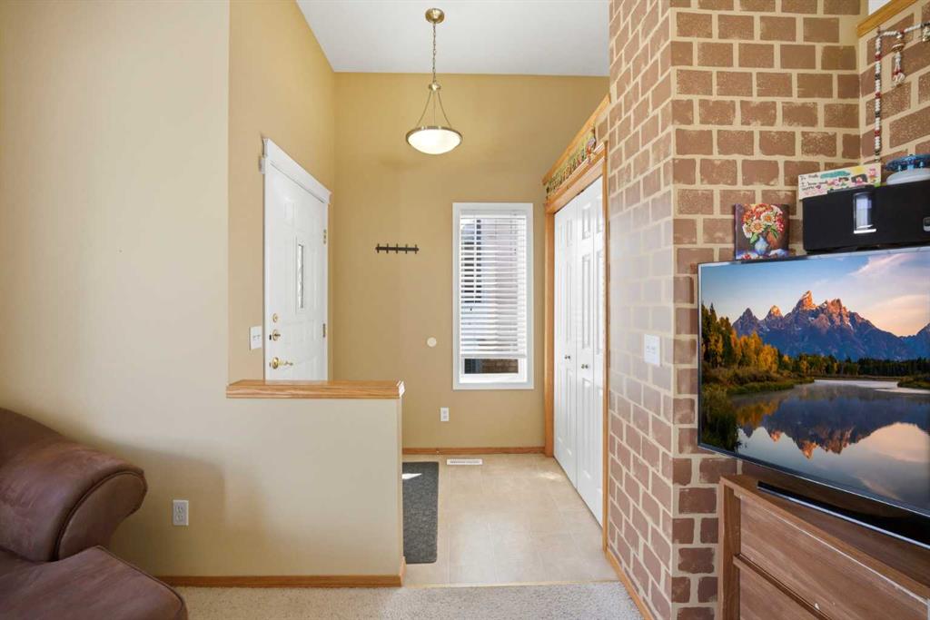 Picture for 39 Saddlemont Close NE