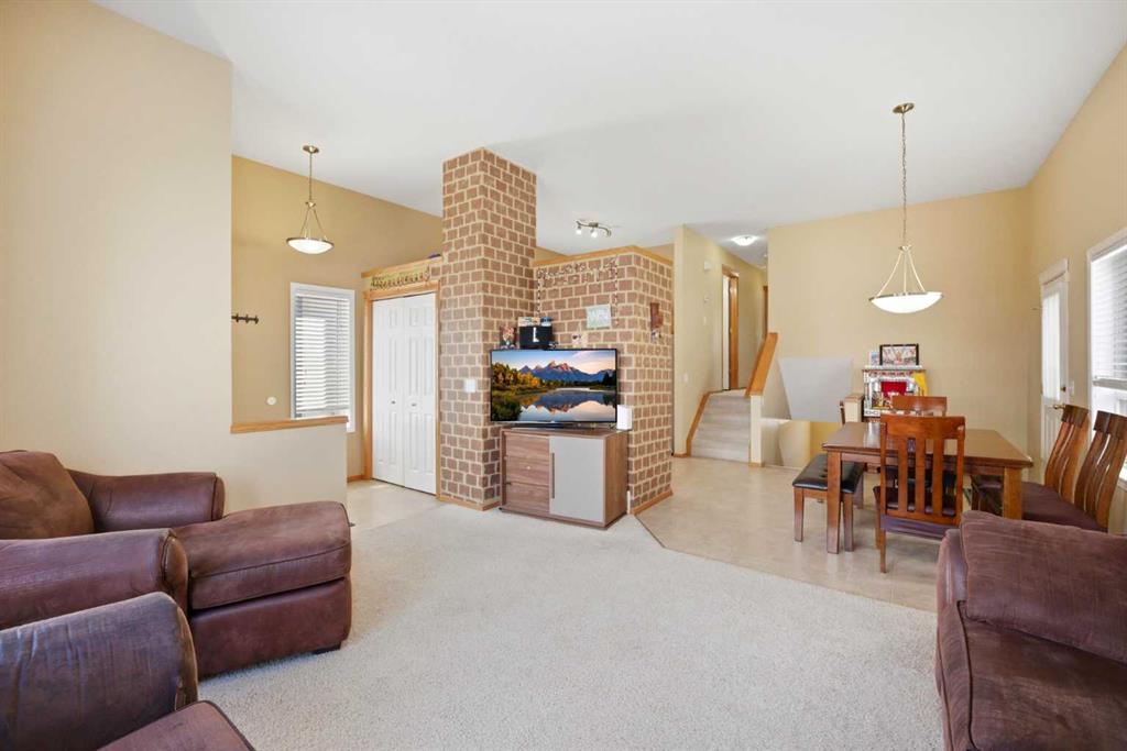 Picture for 39 Saddlemont Close NE