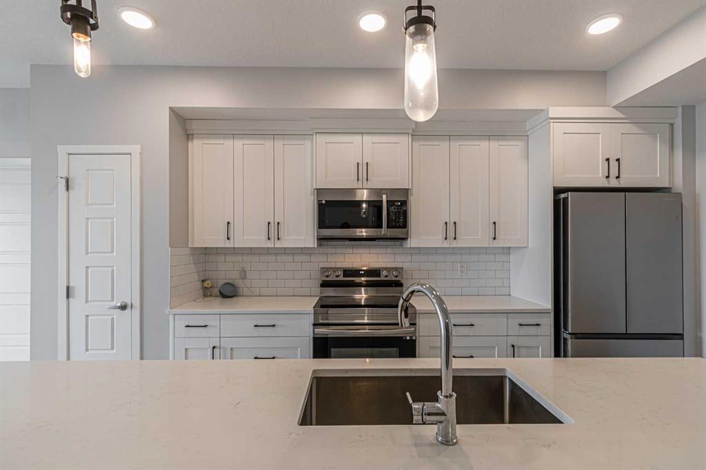 Picture for 203, 360 Harvest Hills Way NE