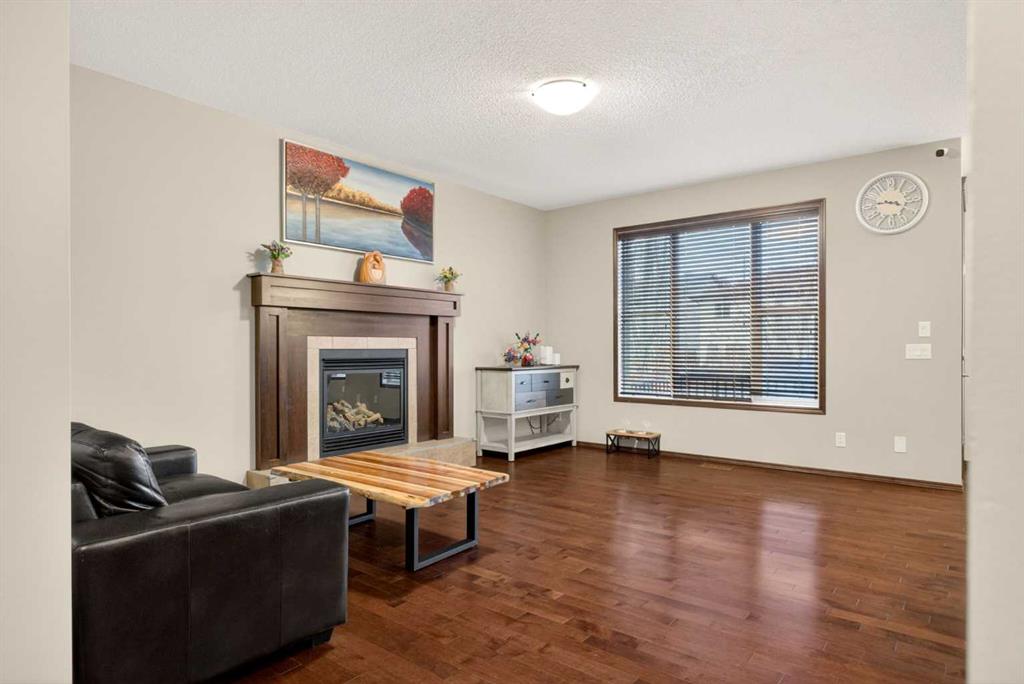 Picture for 239 Cranarch Landing SE