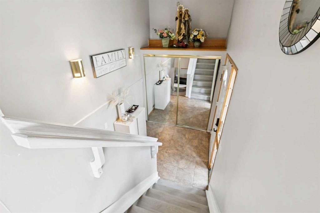 Picture for 43 Elizabeth Way SE