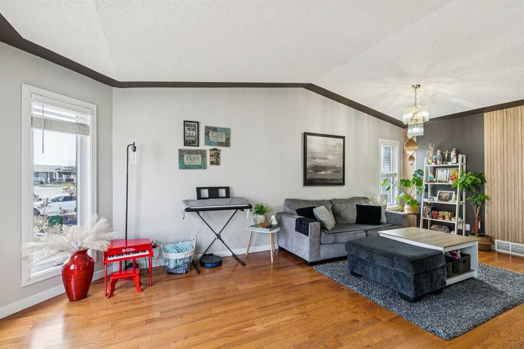 Picture for 43 Elizabeth Way SE