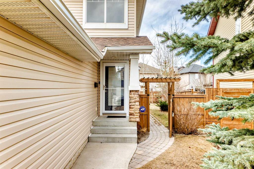Picture for 250 Royal Birch Way NW