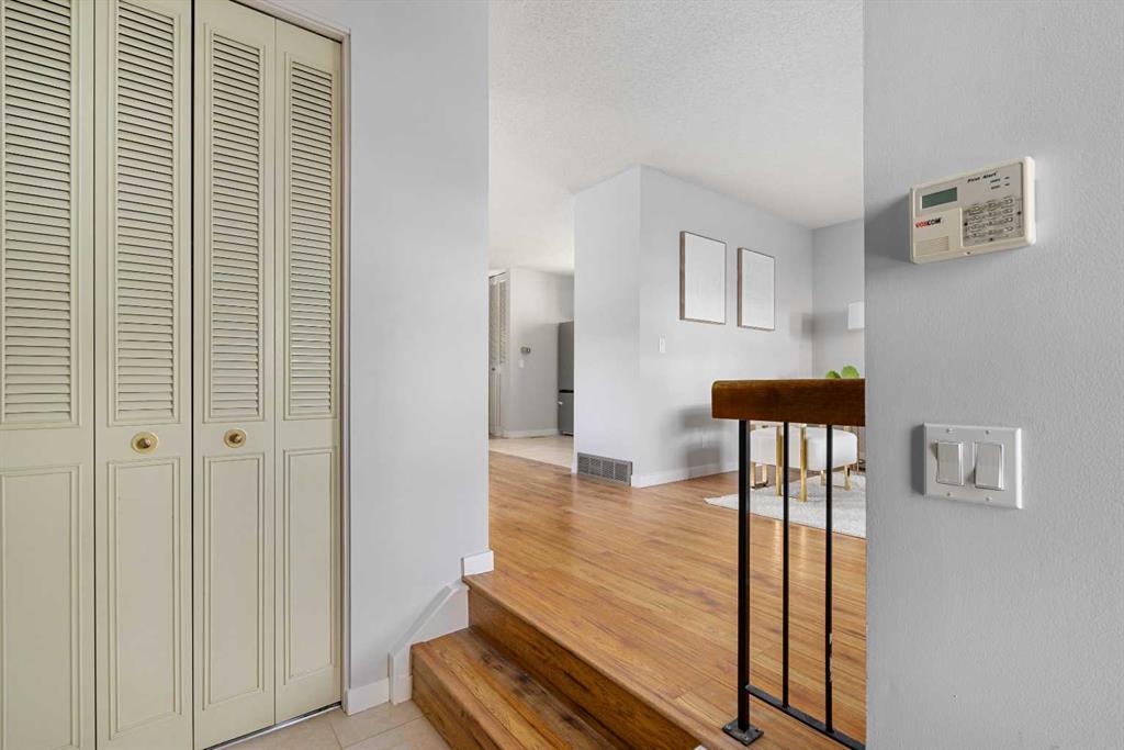 Picture for 12 Edgedale Way NW