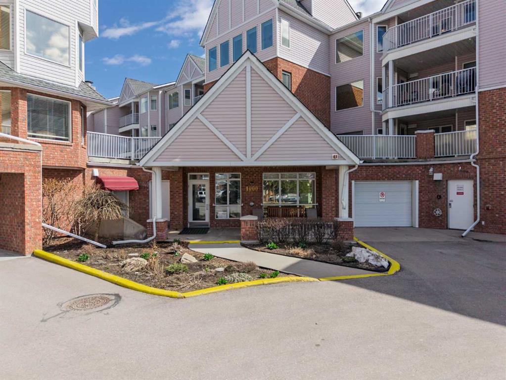 Picture for 1311, 1311 Hawksbrow Point NW