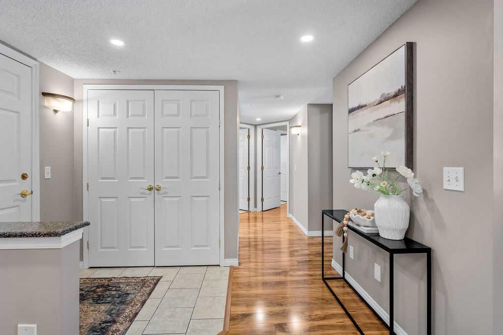 Picture for 1311, 1311 Hawksbrow Point NW