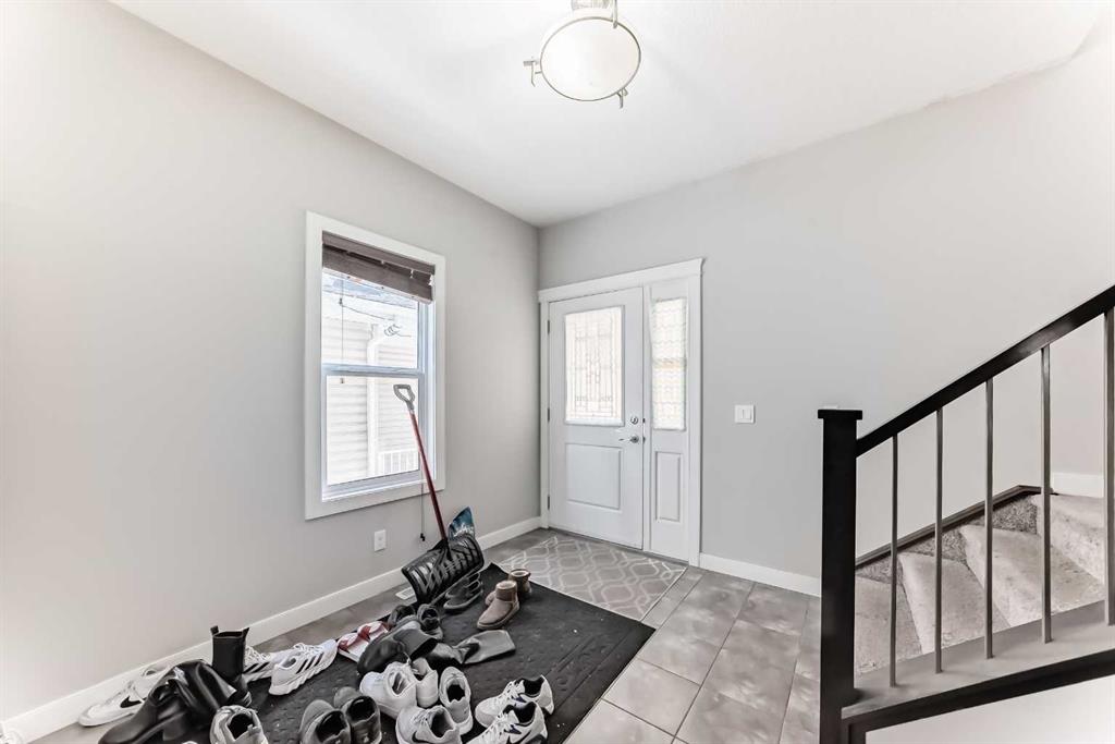 Picture for 172 Redstone Park NE