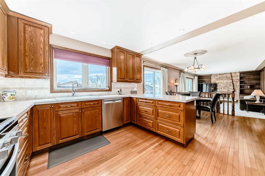 Picture for 71 Edenwold Place NW