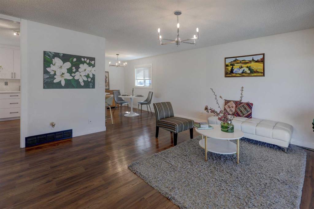 Picture for 460 Parkridge Crescent SE