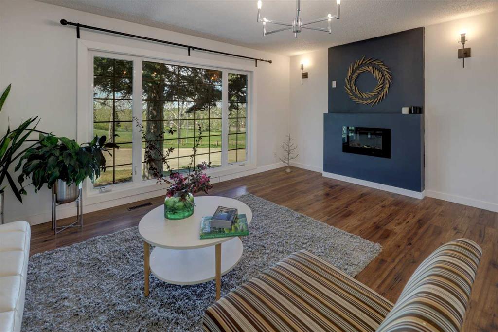 Picture for 460 Parkridge Crescent SE