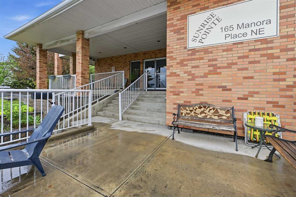 Picture for 439, 165 Manora Place NE