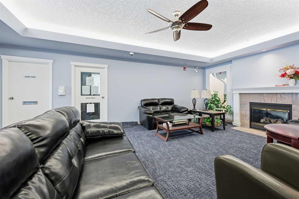 Picture for 439, 165 Manora Place NE
