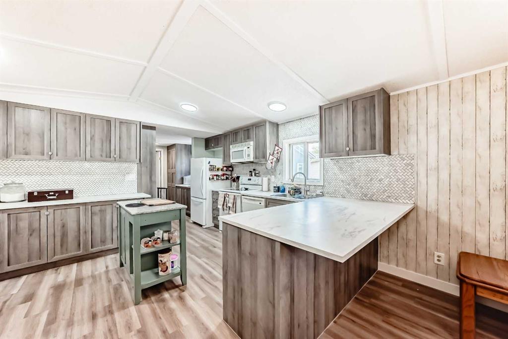 Picture for 17 Burroughs Place NE