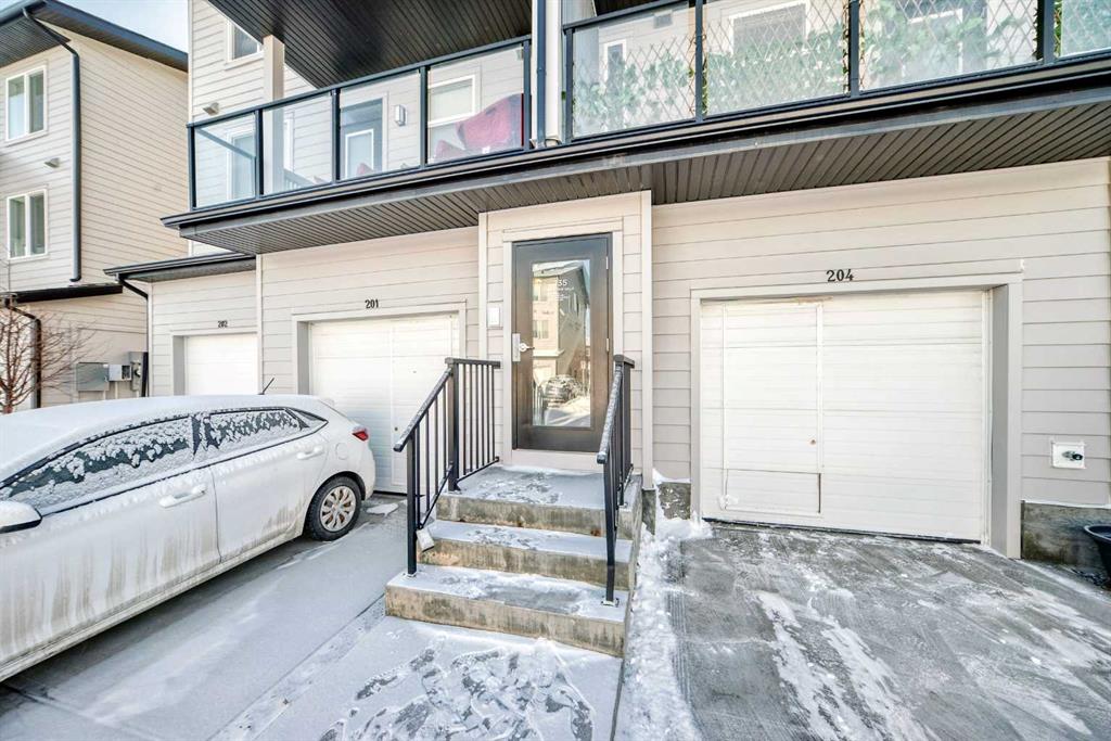 Picture for 204, 135 Redstone Walk NE