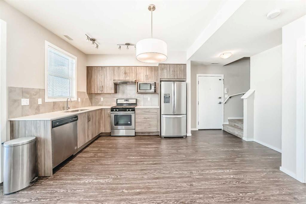 Picture for 204, 135 Redstone Walk NE