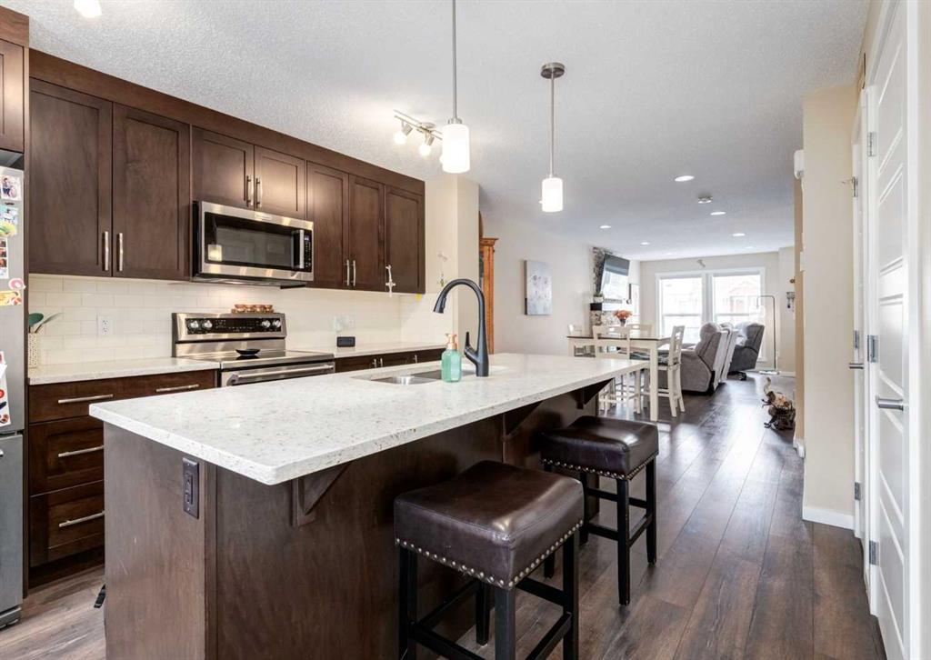Picture for 606 Cranford Mews SE