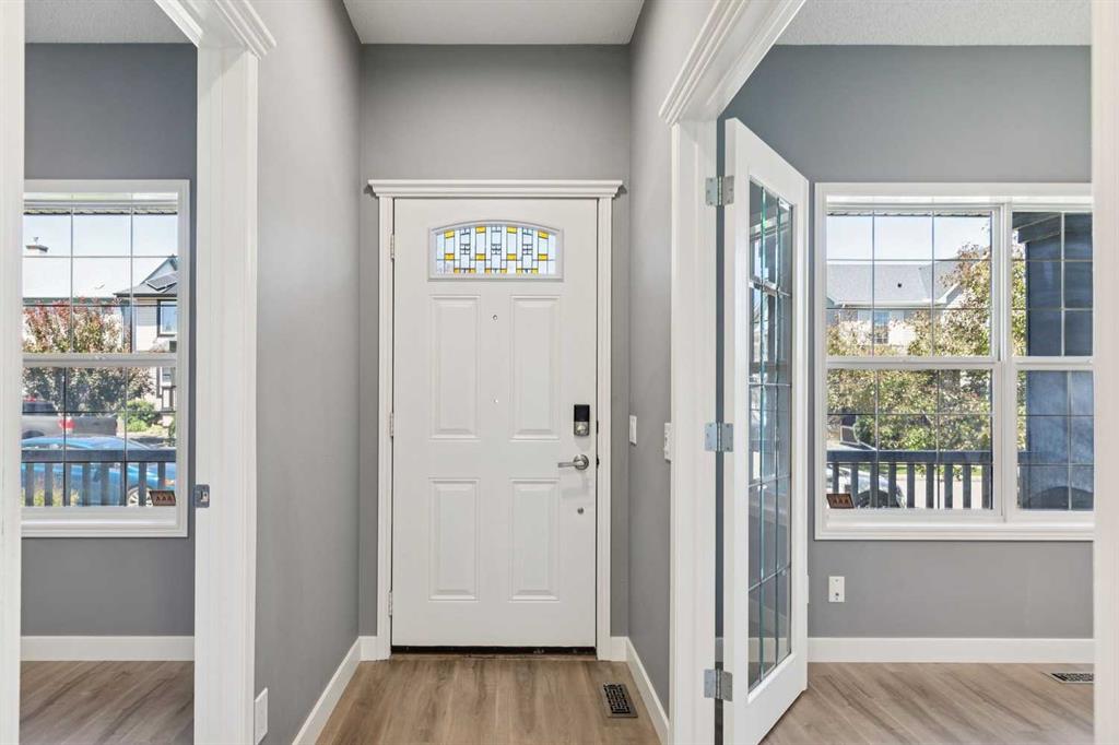 Picture for 137 Prestwick Mews SE