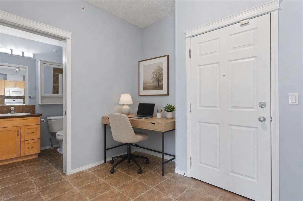 Picture for 5310, 70 Panamount Drive NW