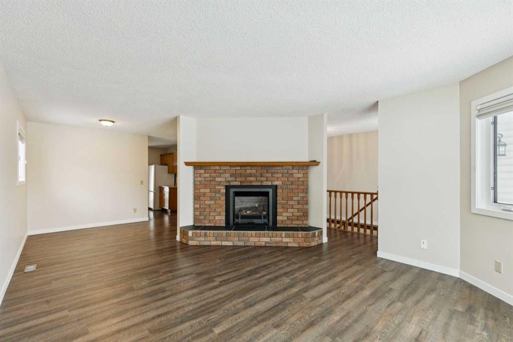 Picture for 43 MacEwan Park Heights NW