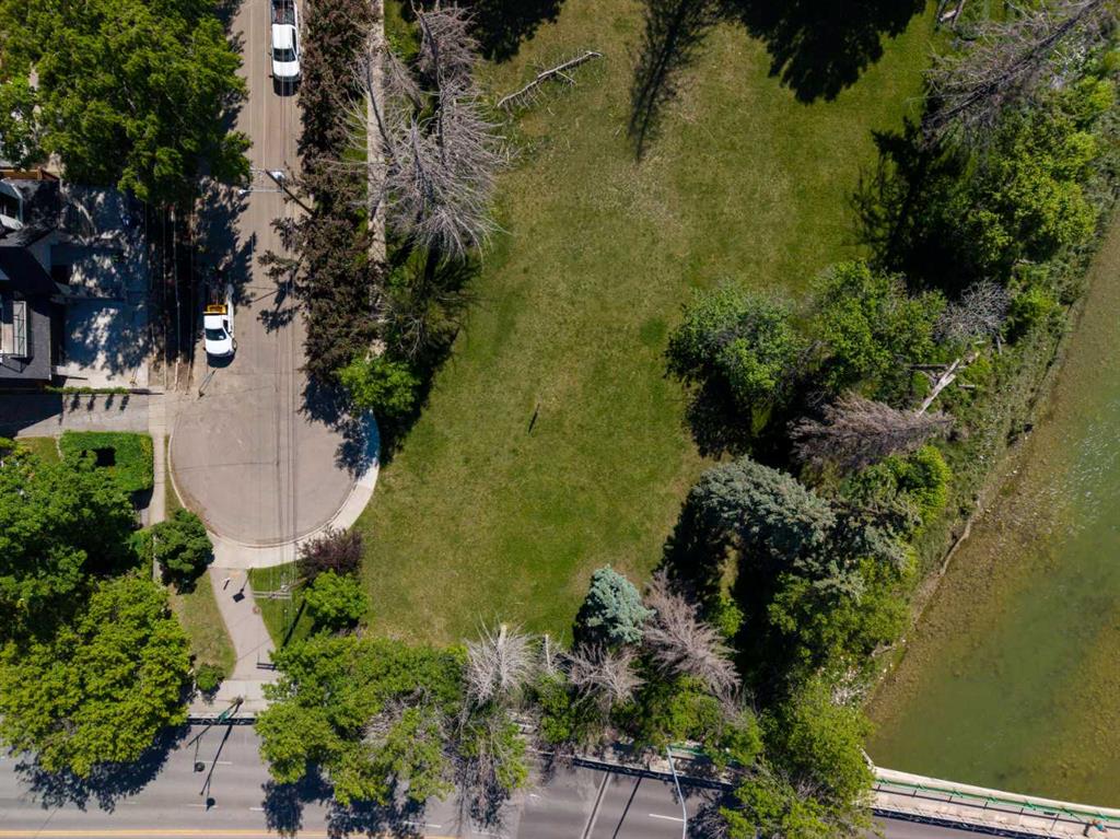 Picture for 415 40 Avenue SW