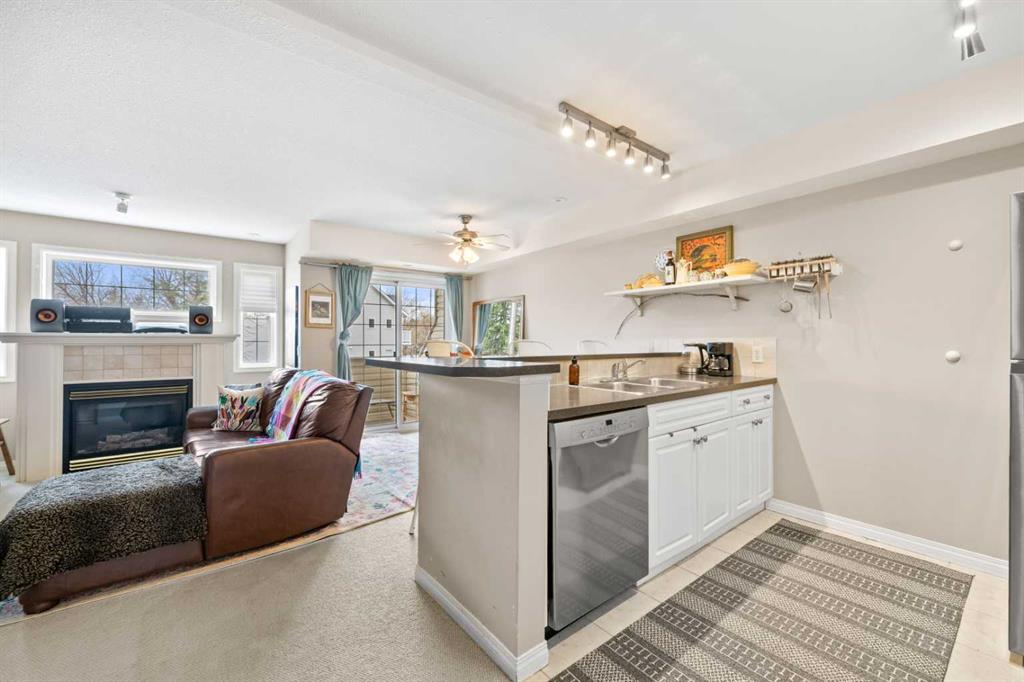 Picture for 207, 45 N Railway Street 