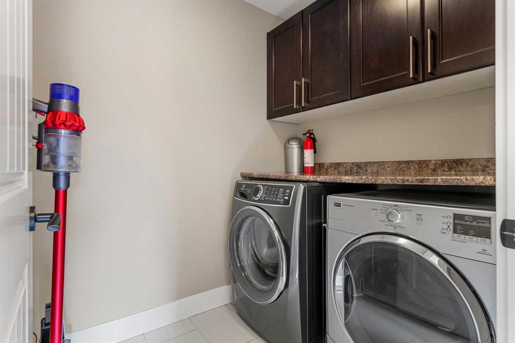 Picture for 4530 20 Avenue NW https://www.cirrealty.ca/reb/creb/35/A2264835_26.jpg