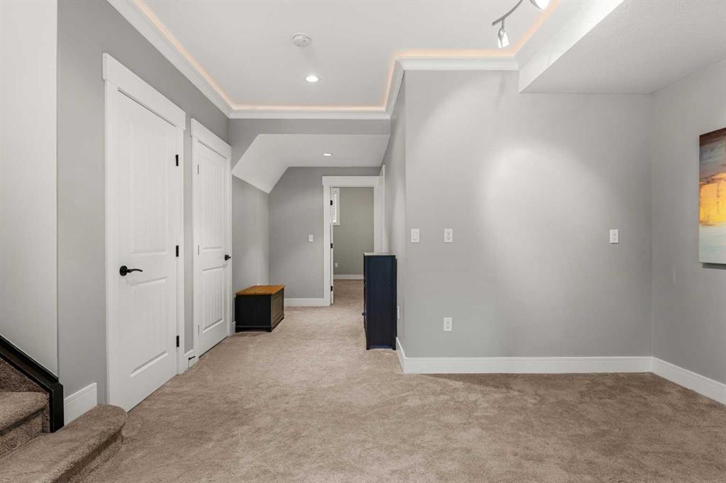 Picture for 4530 20 Avenue NW https://www.cirrealty.ca/reb/creb/35/A2264835_29.jpg