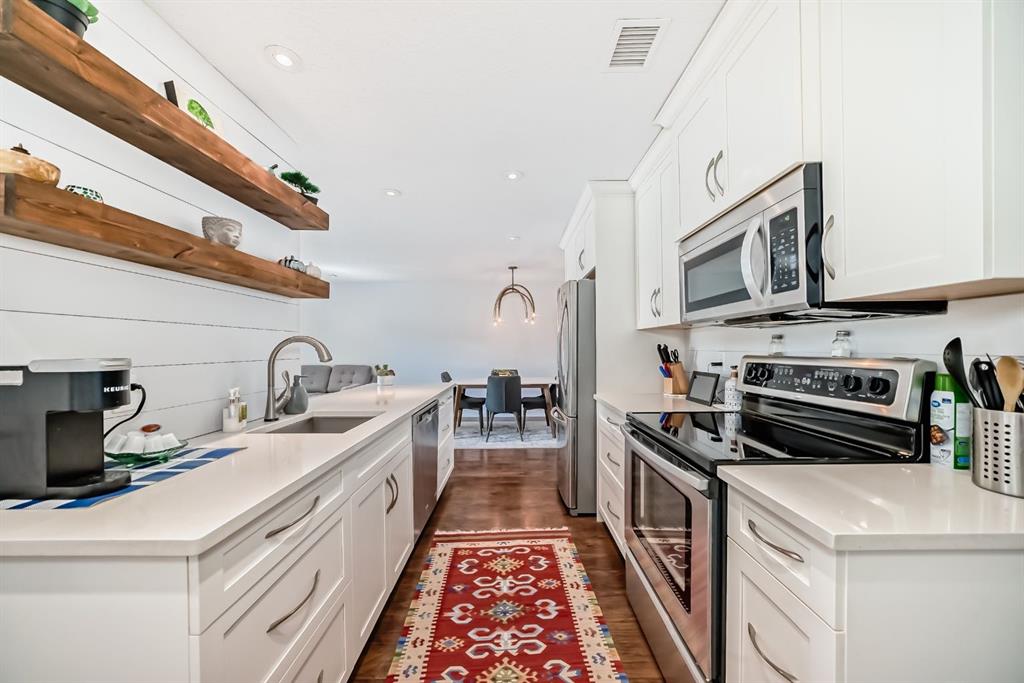 Picture for 202, 540 18 Avenue SW