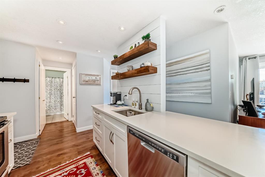 Picture for 202, 540 18 Avenue SW