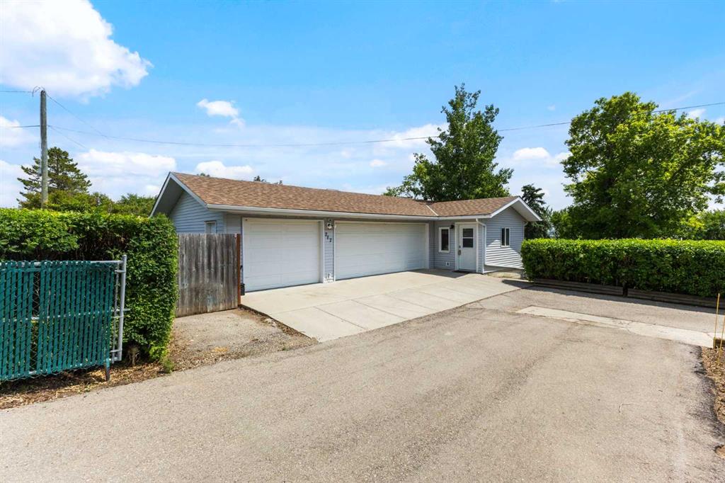 Picture for 717 East Road  