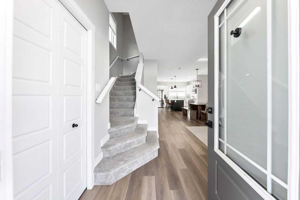 Picture for 130 Midgrove Greenway SW