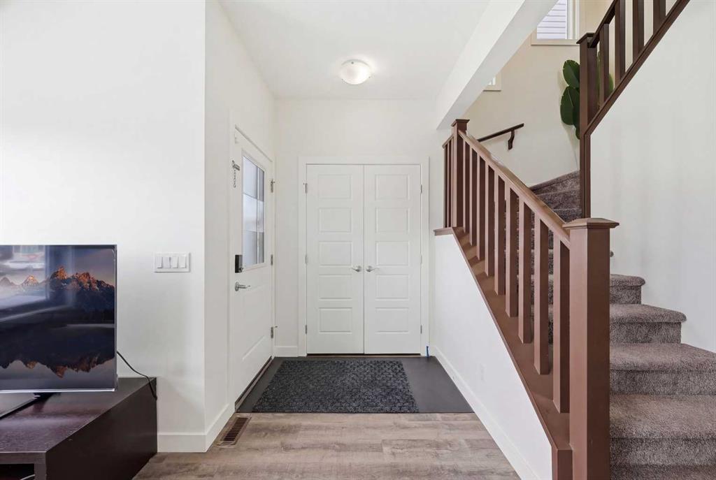 Picture for 15 Corner Meadows Common NE