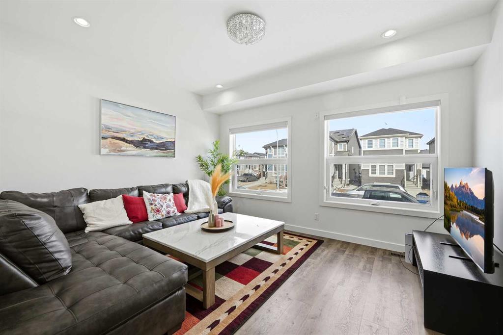 Picture for 15 Corner Meadows Common NE