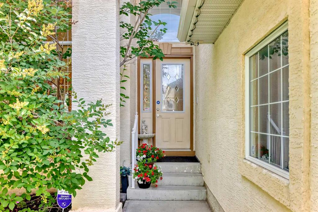 Picture for 40 Royal Highland Court NW