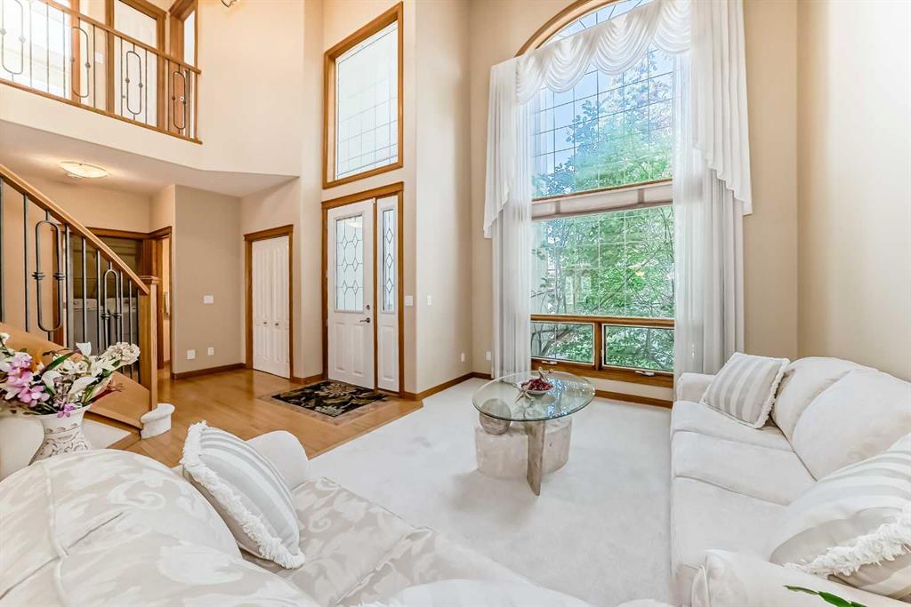 Picture for 40 Royal Highland Court NW