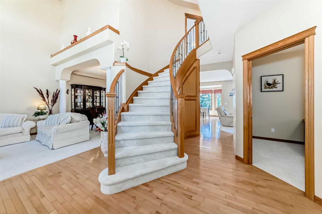 Picture for 40 Royal Highland Court NW