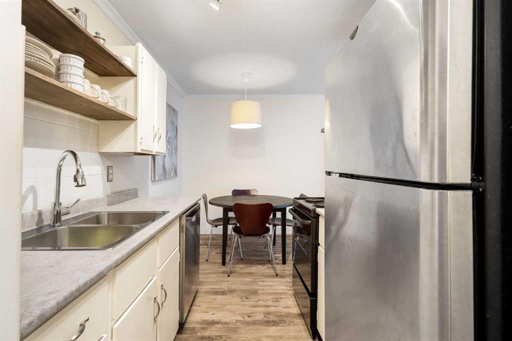 Picture for 305, 2611 15A Street SW